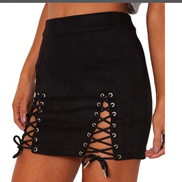 🖤🔥Sexy Black suede skirt🔥🖤 NWOT - Picture 2 of 6